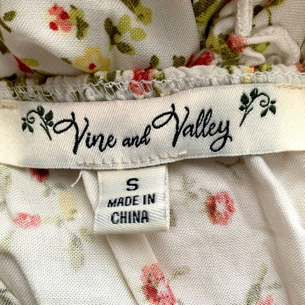 Vine And Valley Peasant Style Floral Print Maxi Dress - Picture 7 of 9